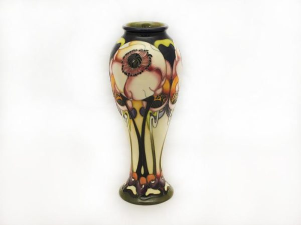 Moorcroft Pottery Emma 75/10-0